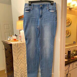 EUC Chicos Jeans Sz 1R or 8